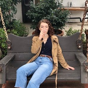 Meet your Posher, Julie